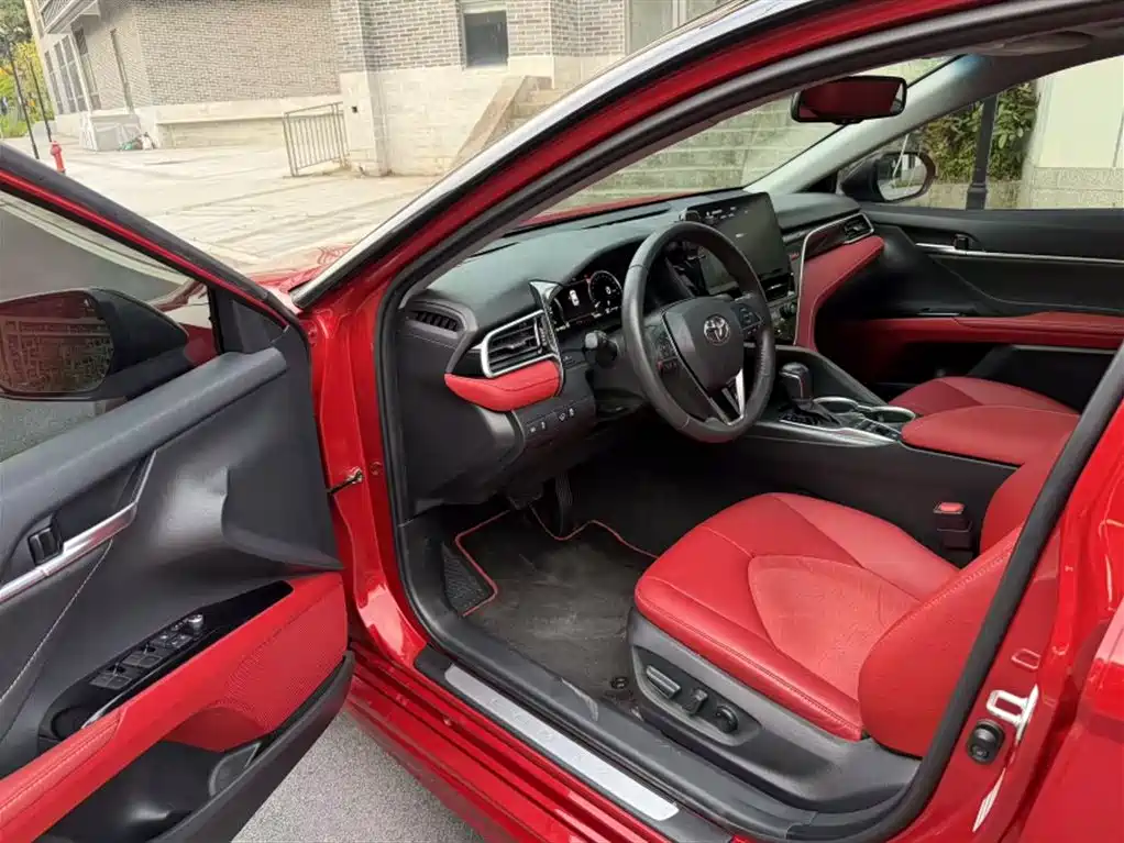Toyota Camry 2021 Hybrid 2.5HS Fashion Edition фото 12