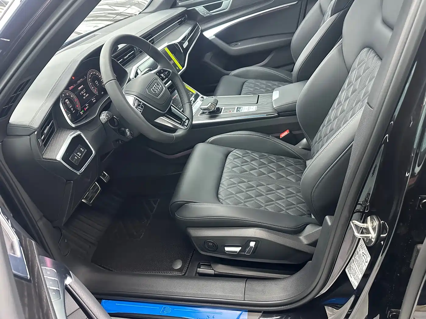 Audi A6L 2026 Model Year 45 TFSI quattro Premium Dynamic фото 13