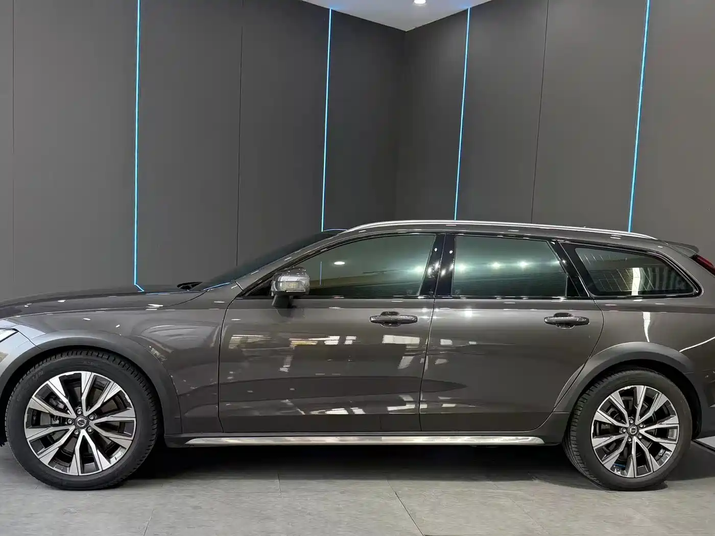 Volvo V90 2022 2022 Cross Country B5 AWD Momentum