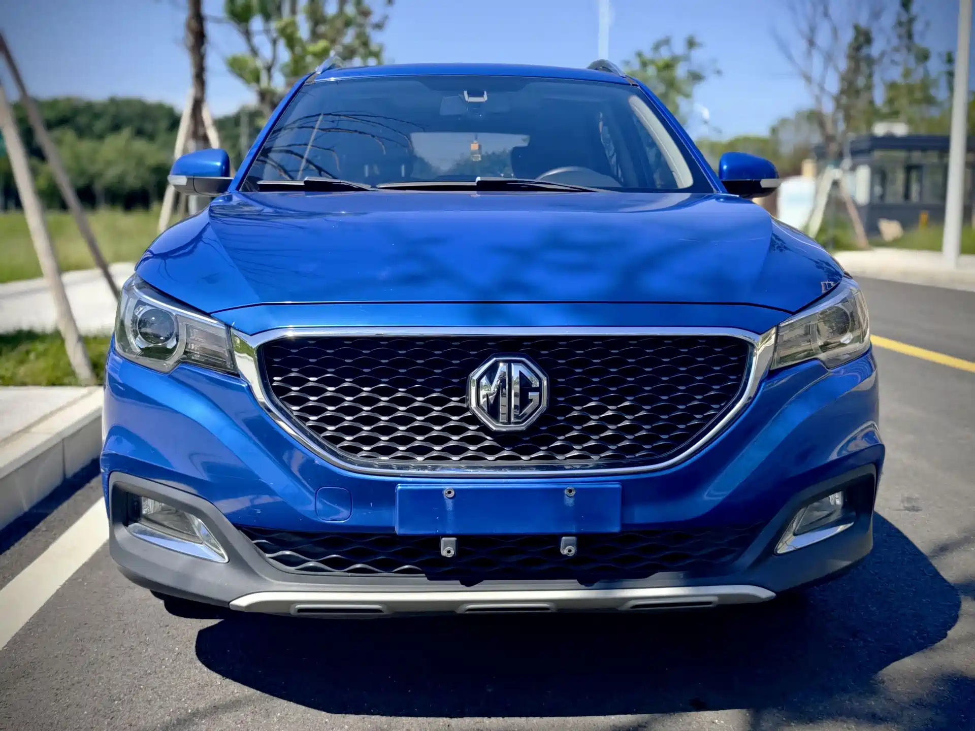 Фото 2 - MG ZS