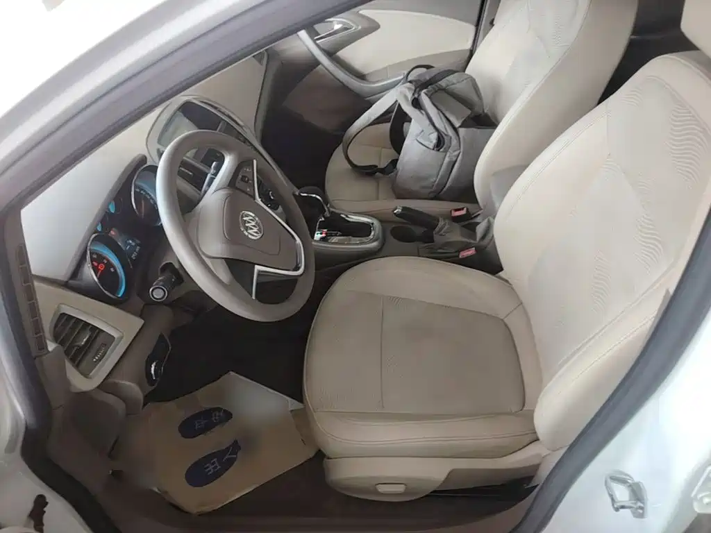 Фото 15 - Buick Excelle