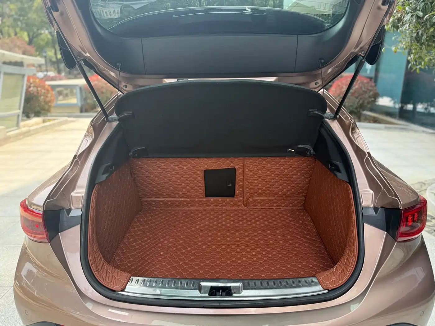 Infiniti QX30 2017 2.0T 4WD Sport Edition фото 13