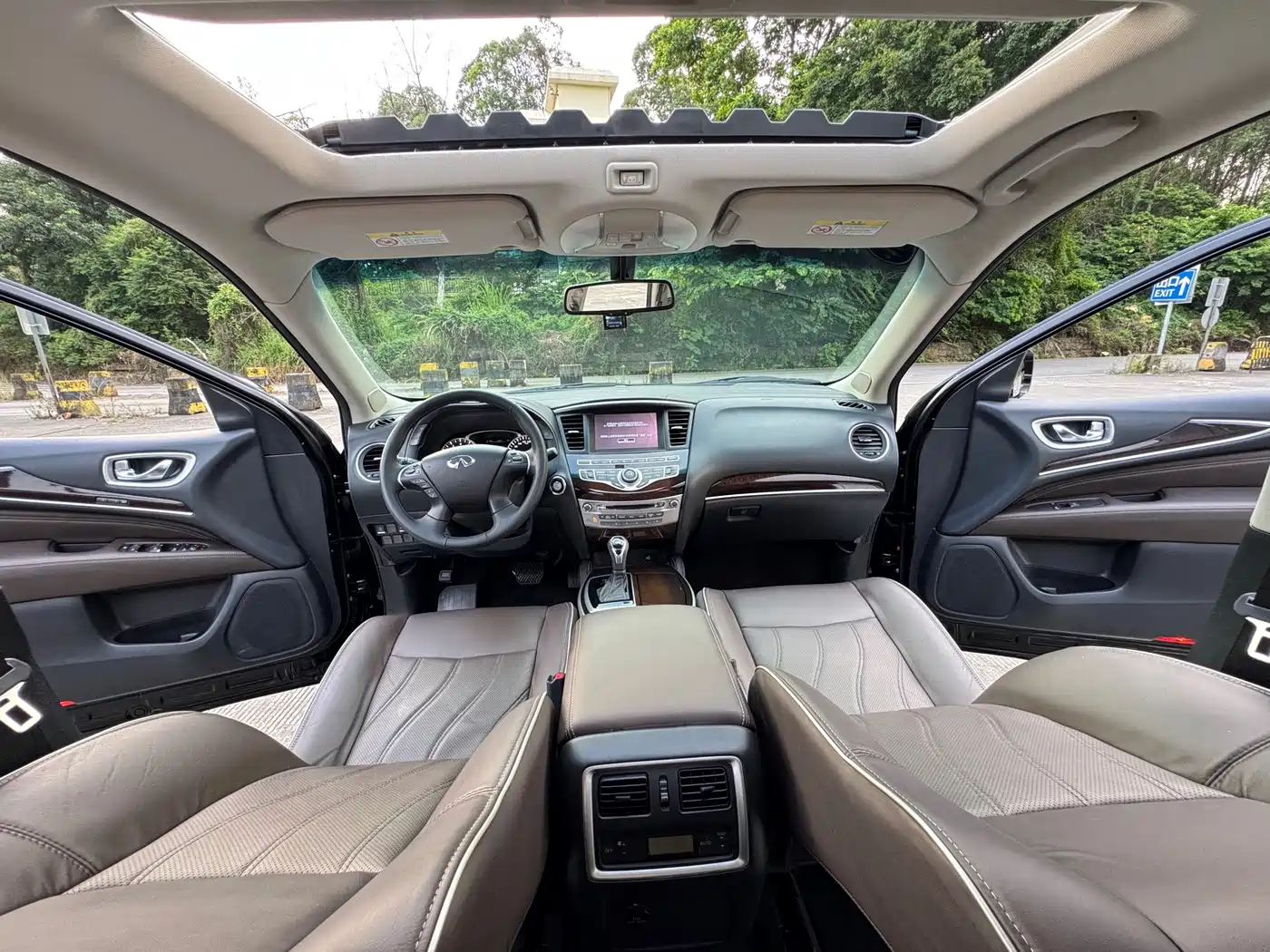 Infiniti QX60 (Import) 2018 2018 2.5 S/C Hybrid FWD Champion Family Edition