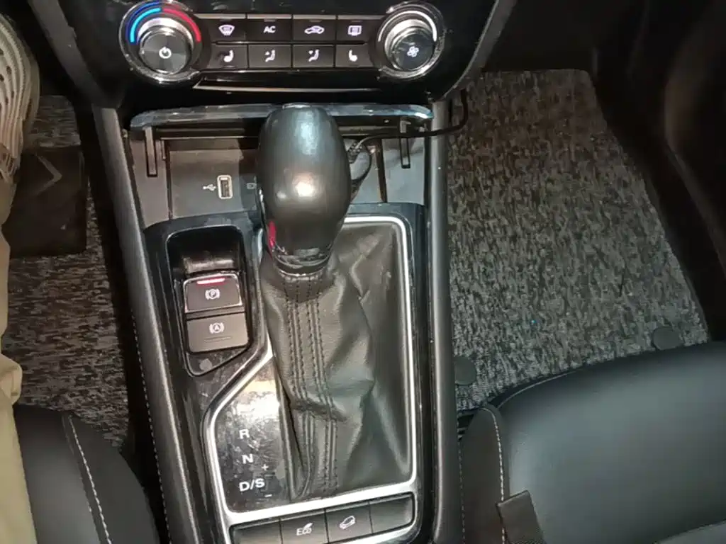 Roewe RX3 2018 2018 1.6L CVT Flagship