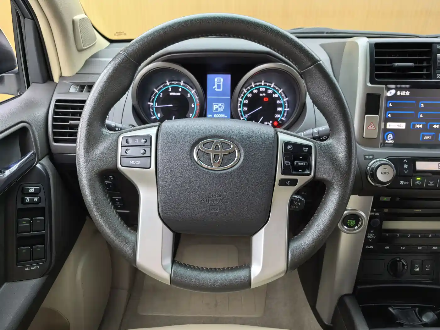 Toyota Prado 2010 4.0L Automatic TX-L фото 9