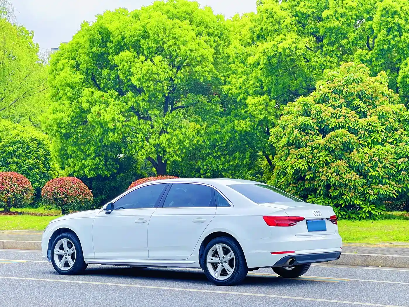 Audi A4L 2017 40 TFSI Fashion Edition фото 21