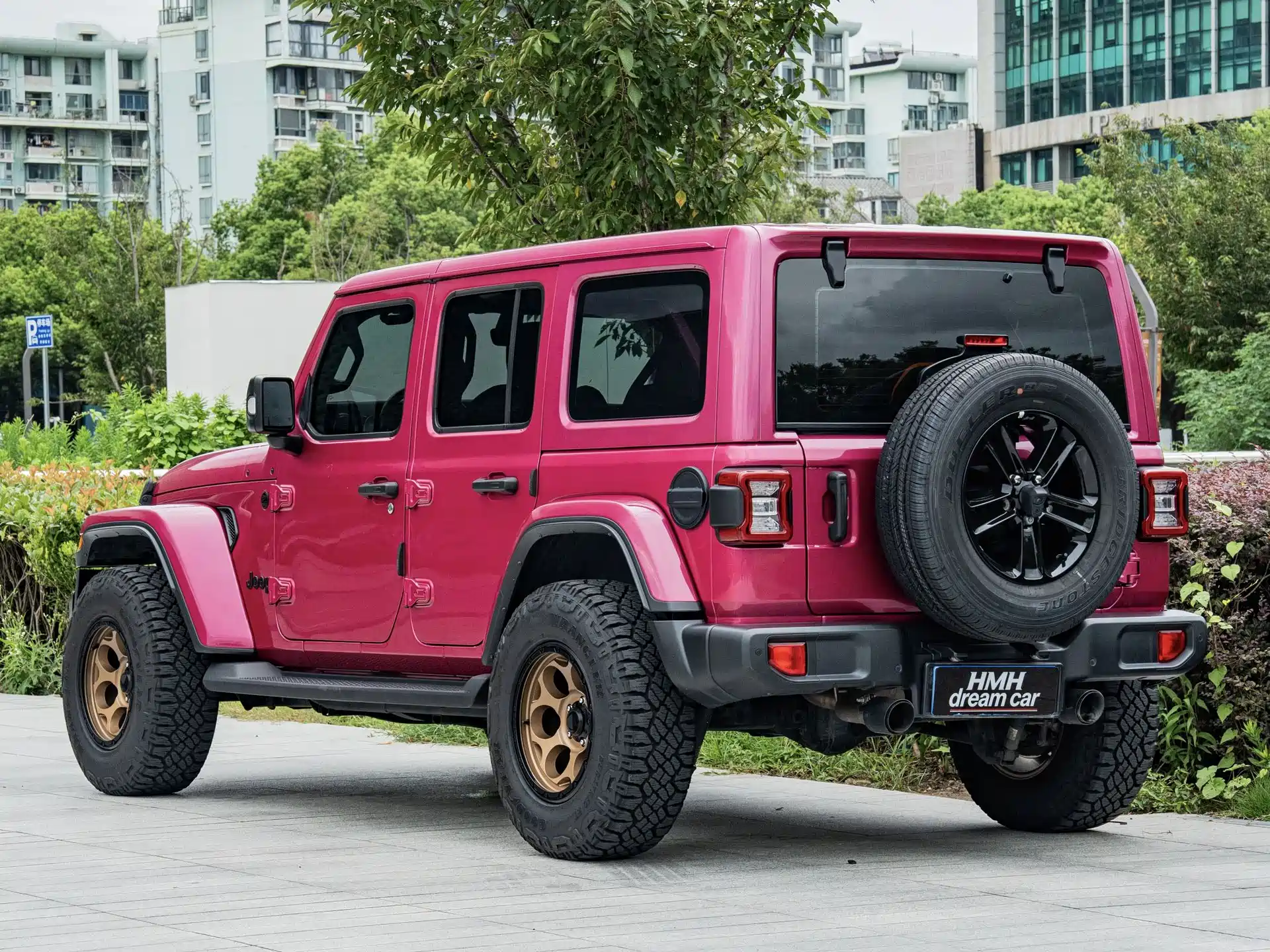 Фото 10 - Jeep Wrangler
