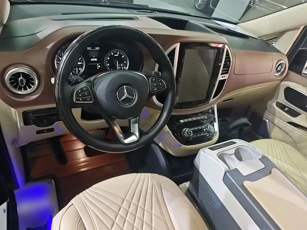 MERCEDES-BENZ VITO
