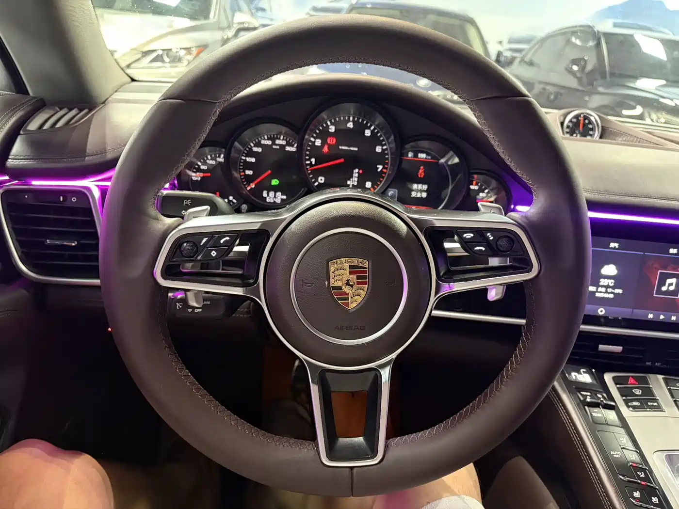 Фото 9 - Porsche Panamera