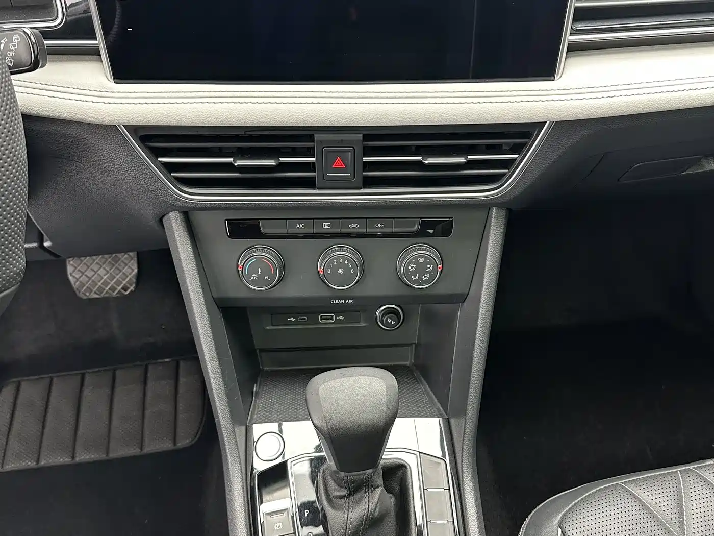 Volkswagen Tiguan L 2023 280TSI 2WD Trend Limited Edition фото 16