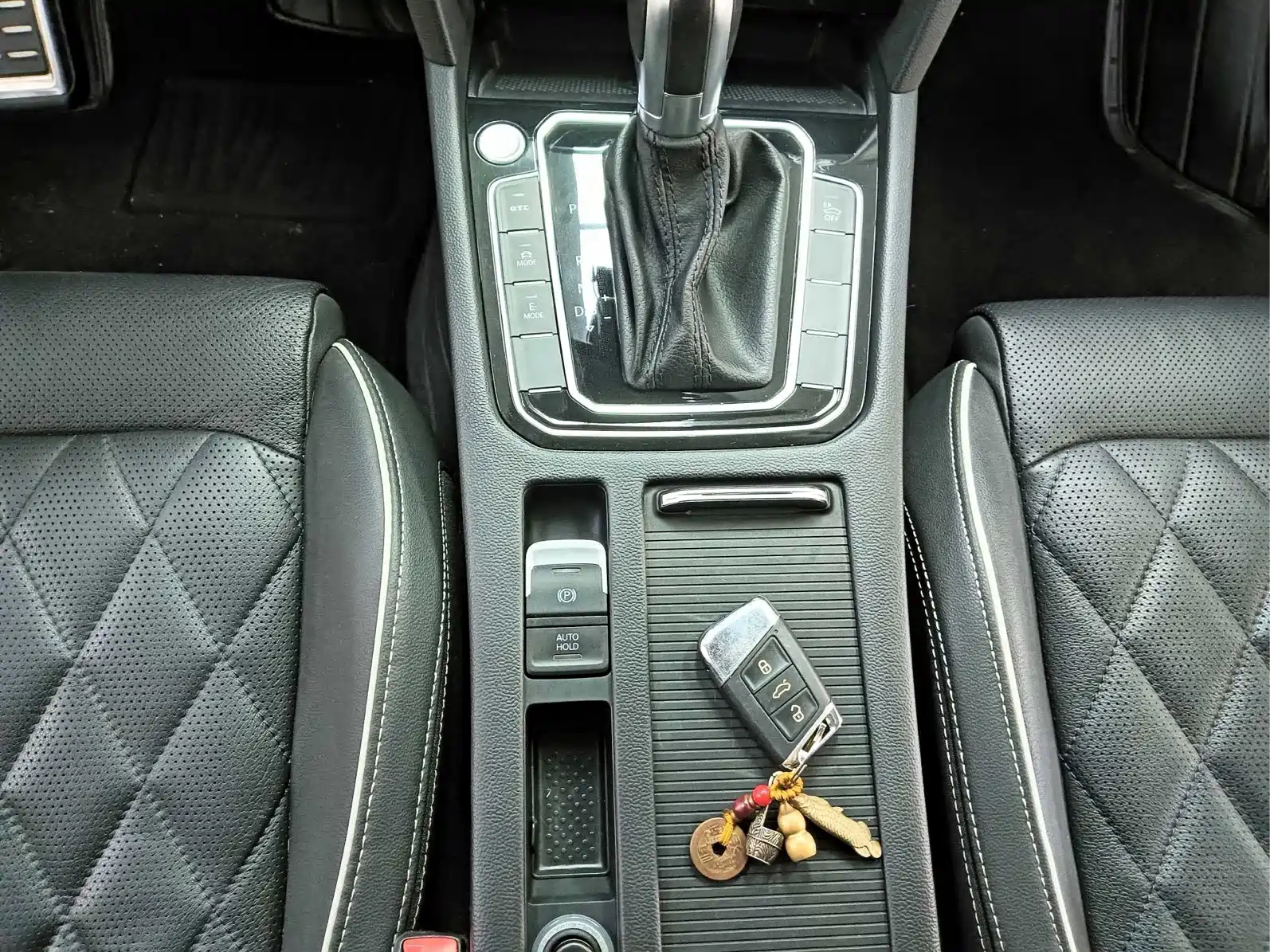 Фото 6 - Volkswagen Magotan GTE Plug-in Hybrid