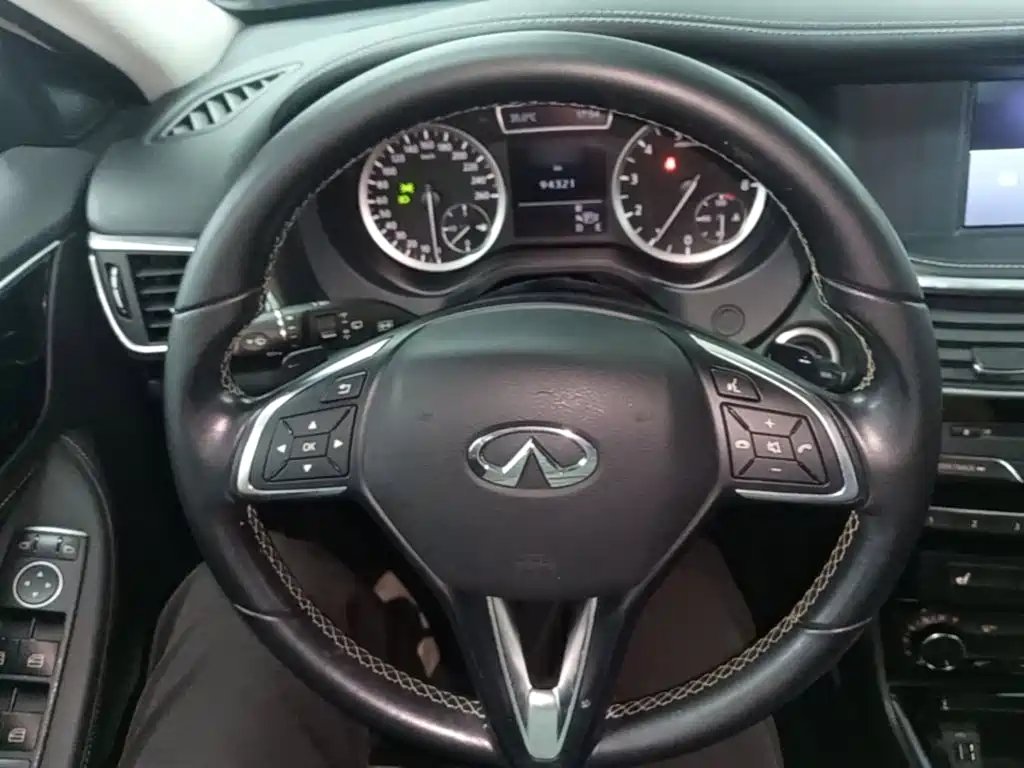 Infiniti QX30 2017 2017 Model 2.0T 4WD Fashion