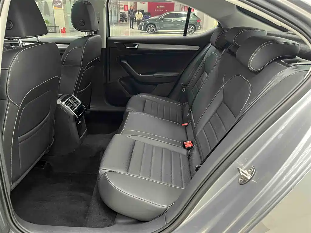 Škoda Superb 2023 Facelift TSI280 DSG Premium Edition фото 14