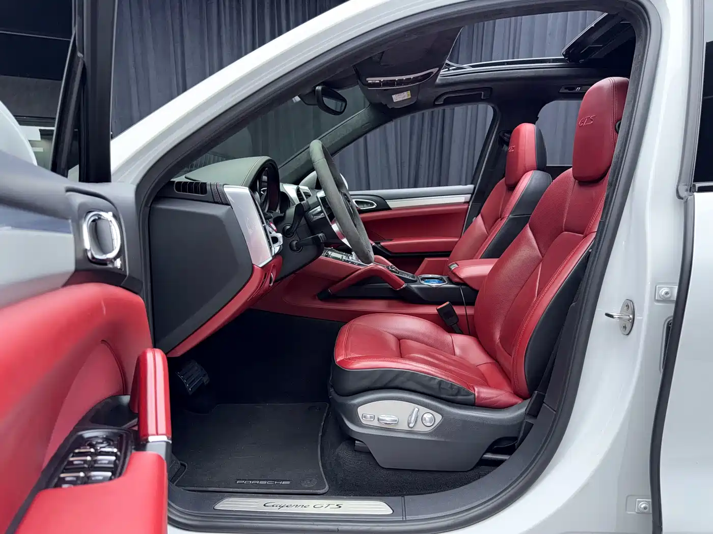 Porsche Cayenne 2015 Cayenne GTS 3.6T фото 13