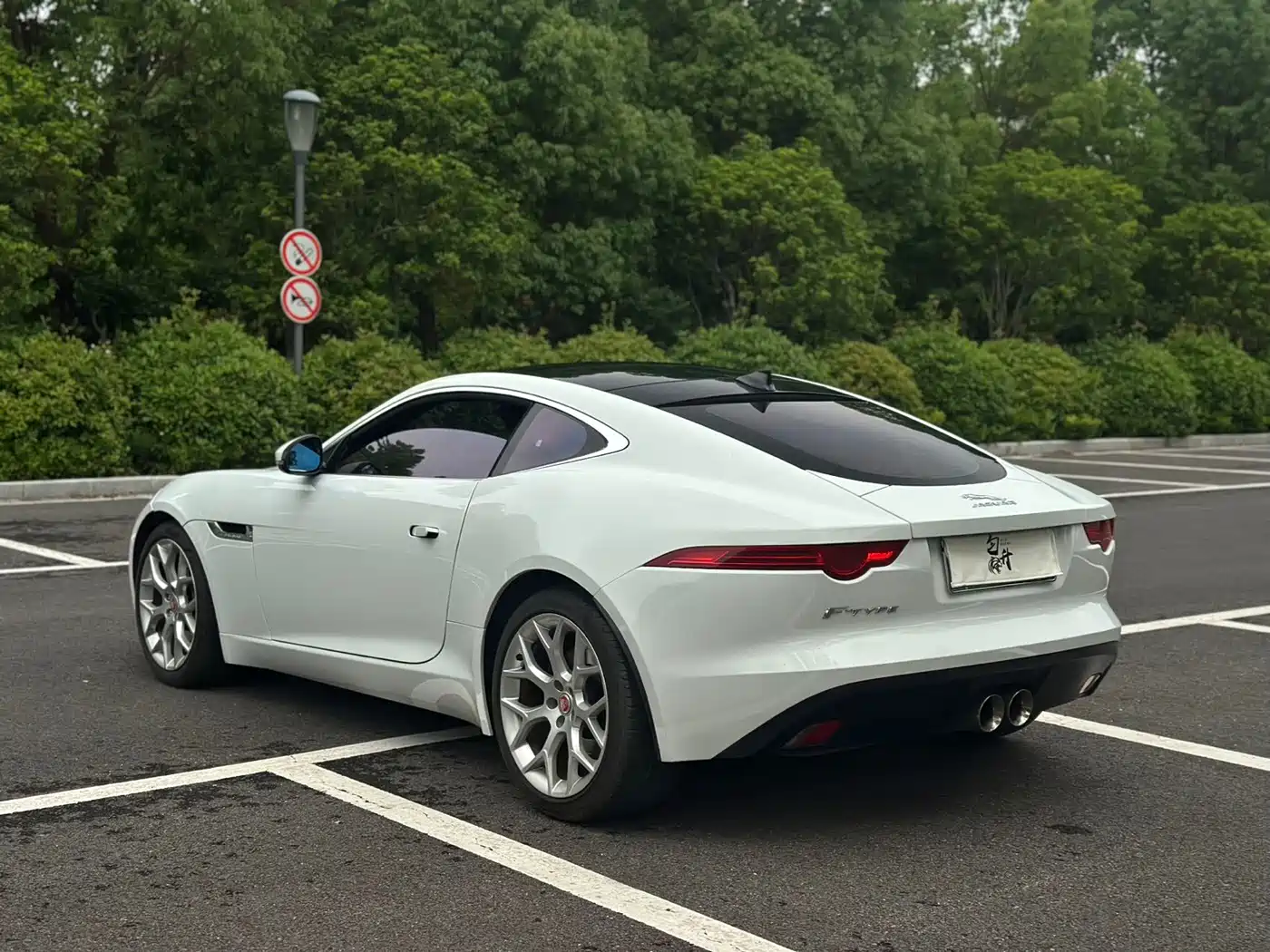Фото 10 - Jaguar F-TYPE