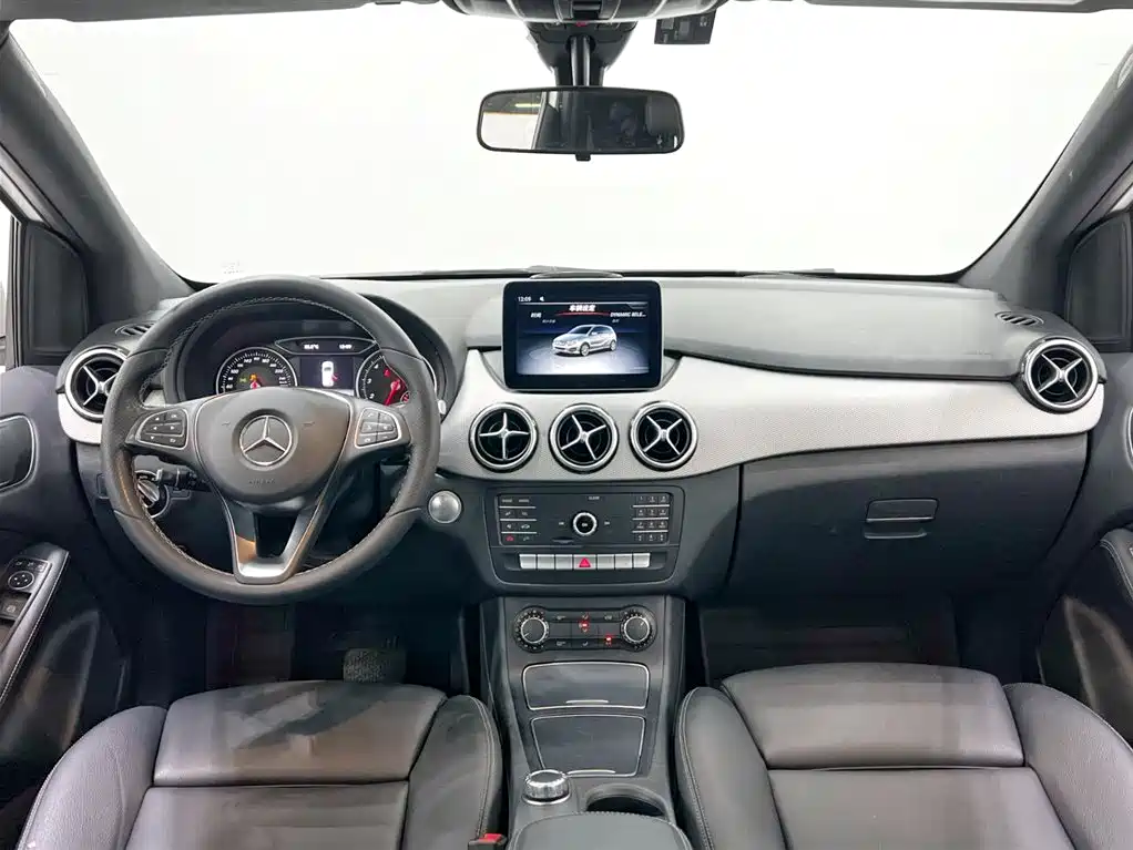 Mercedes-Benz B-Class 2017 B 200 Dynamic фото 15