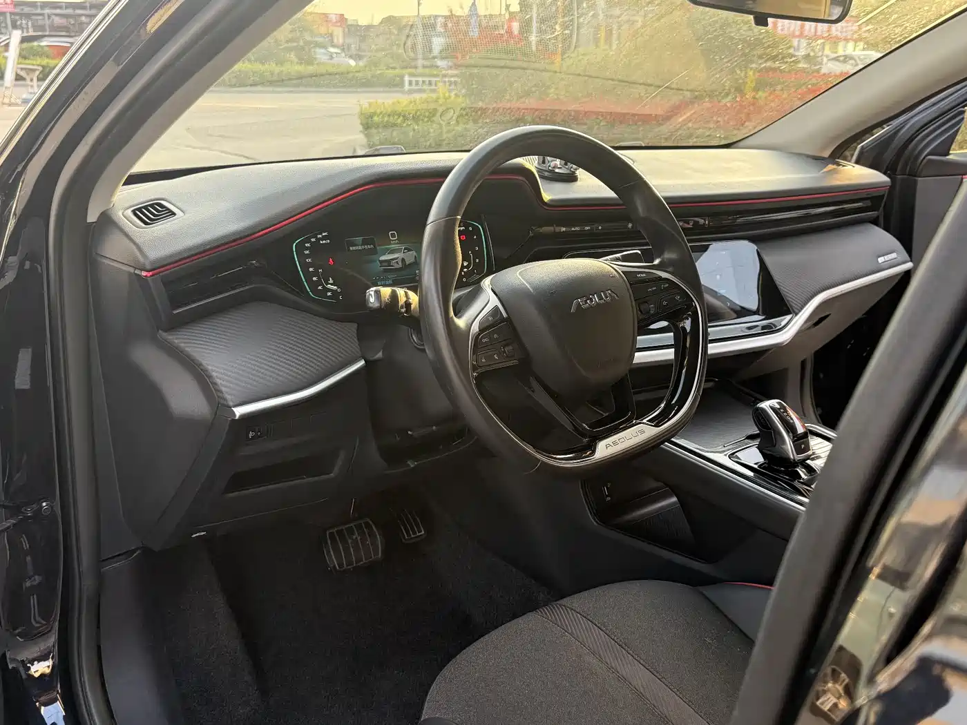 DONGFENG YI HYUN MAX