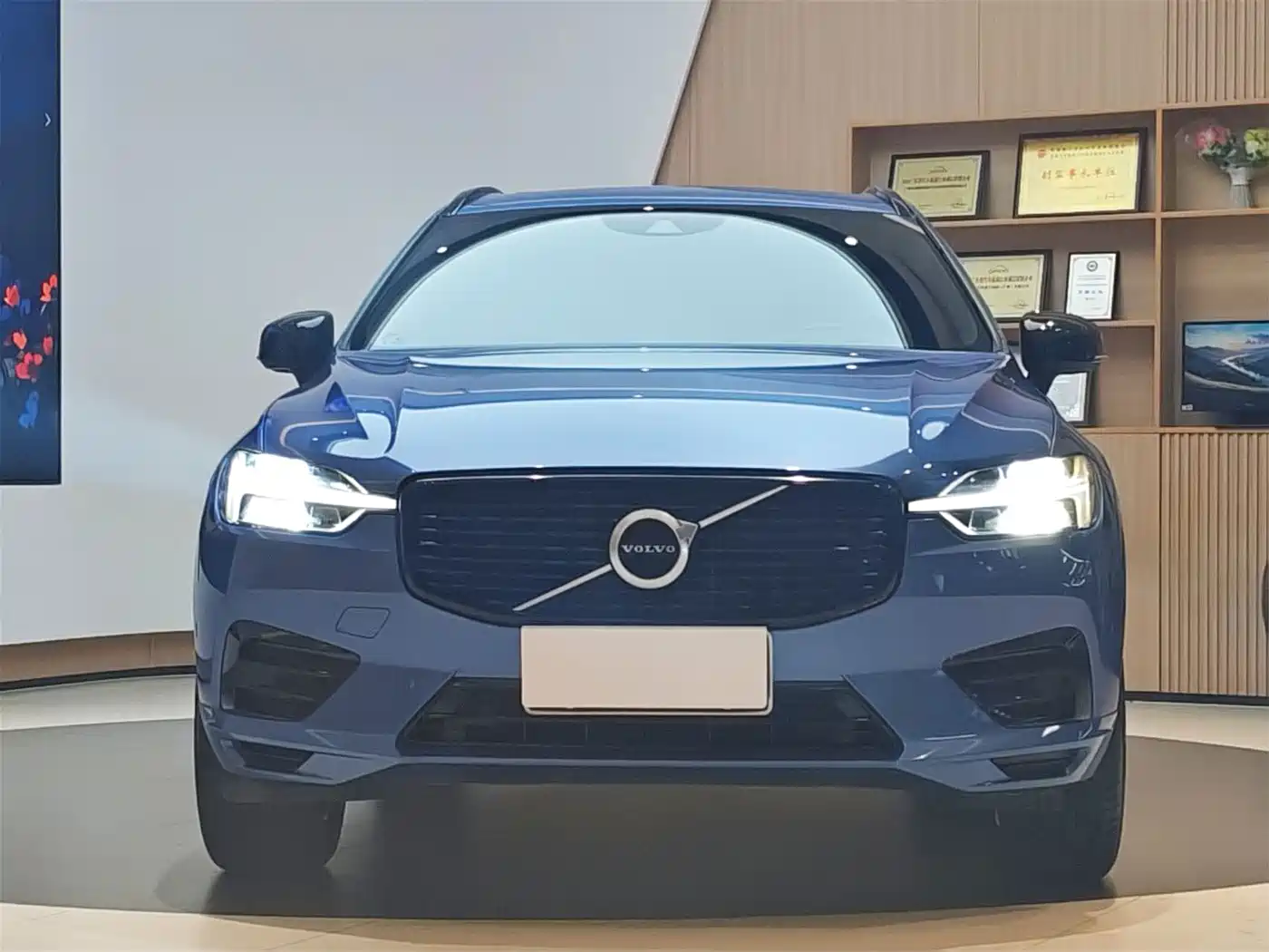 Фото 2 - Volvo XC60