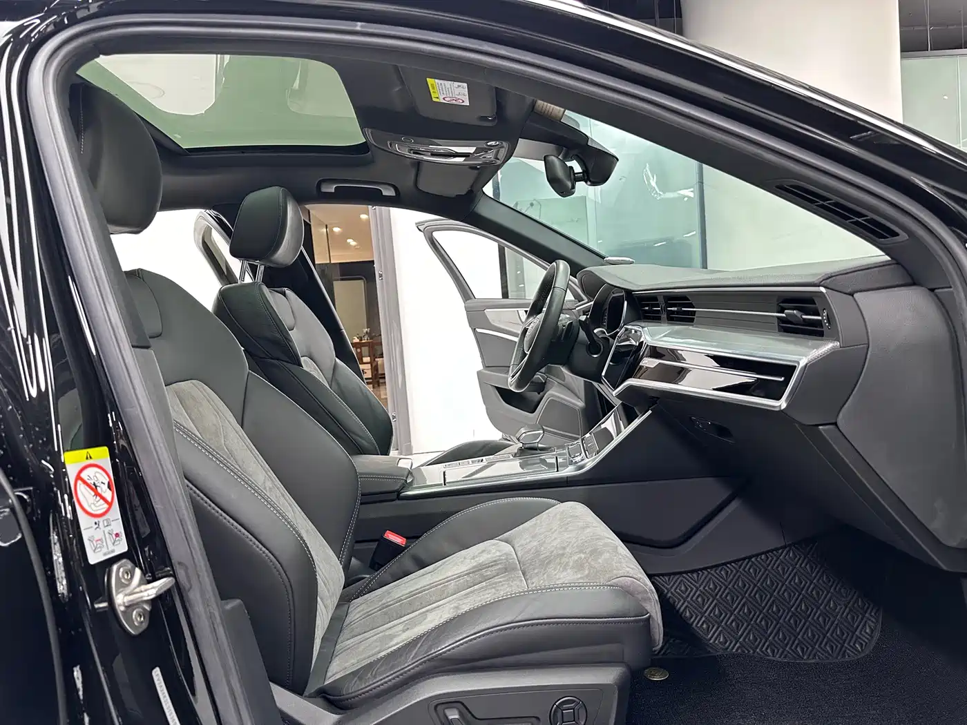 Audi A6L 2021 40 TFSI Luxury Sport фото 10
