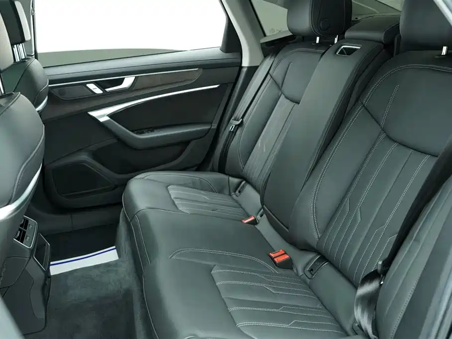 Audi A6L 2019 45 TFSI quattro Exclusive Elegance фото 14