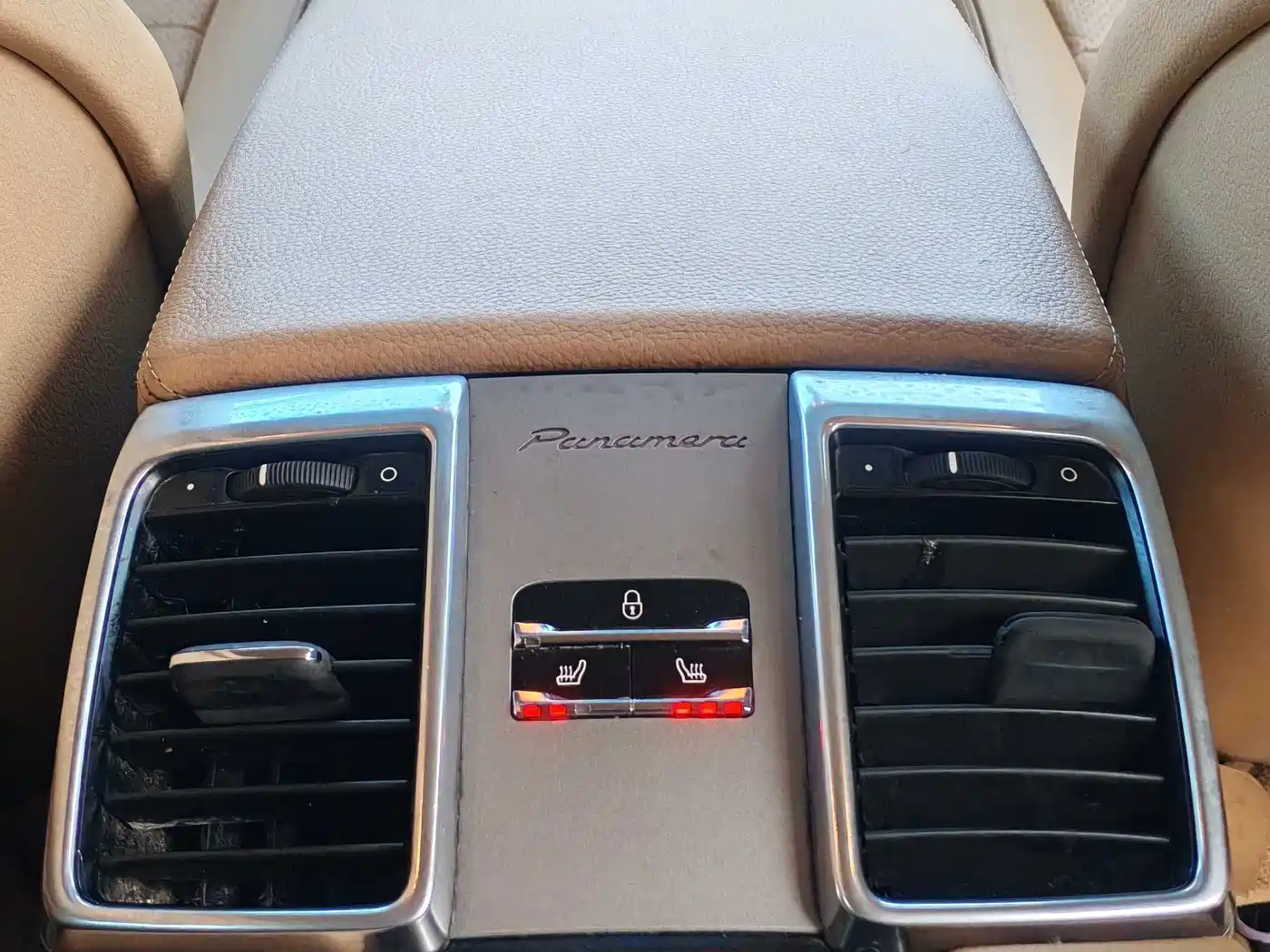 Porsche Panamera 2010 Panamera 3.6L фото 18