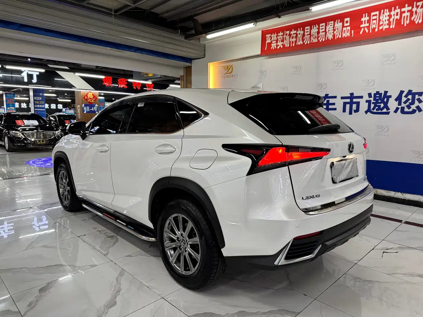 Фото 10 - Lexus NX