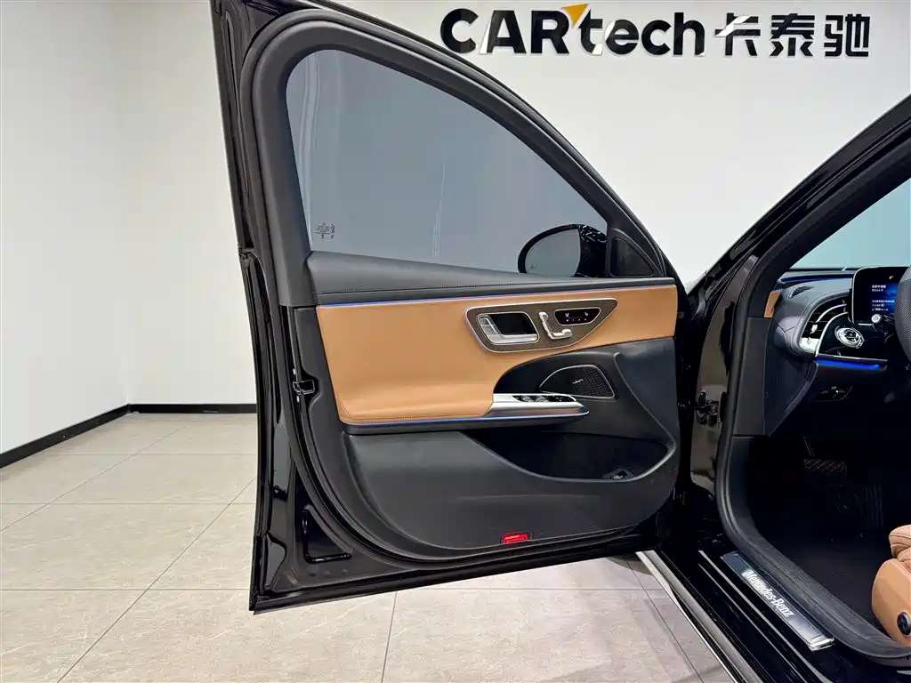 Mercedes-Benz E-Class New Energy 2024 E 350 e L Plug-in Hybrid Sedan фото 17