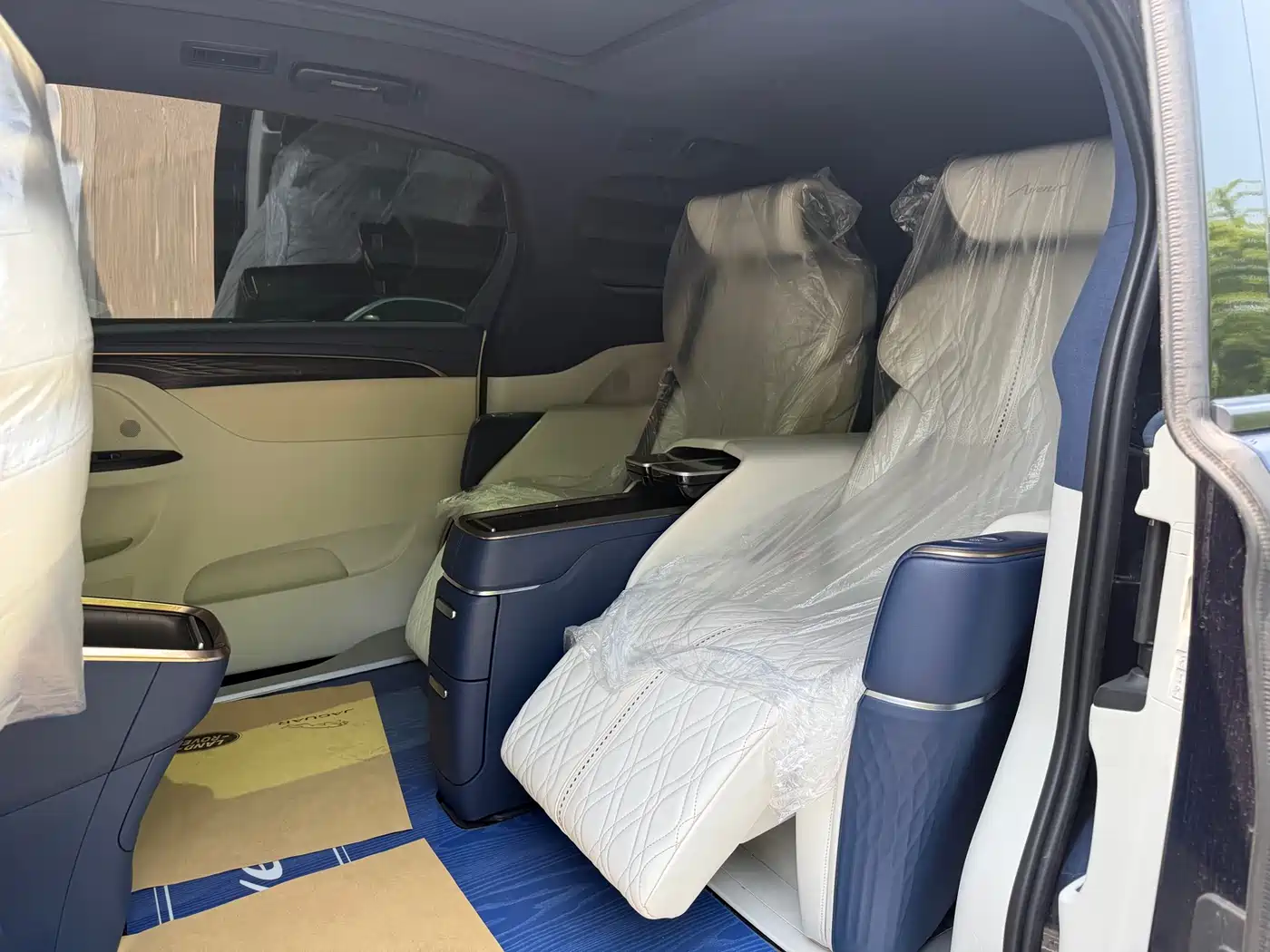 Buick GL8 2020 Avenir Four-Seat Prestige Edition фото 10