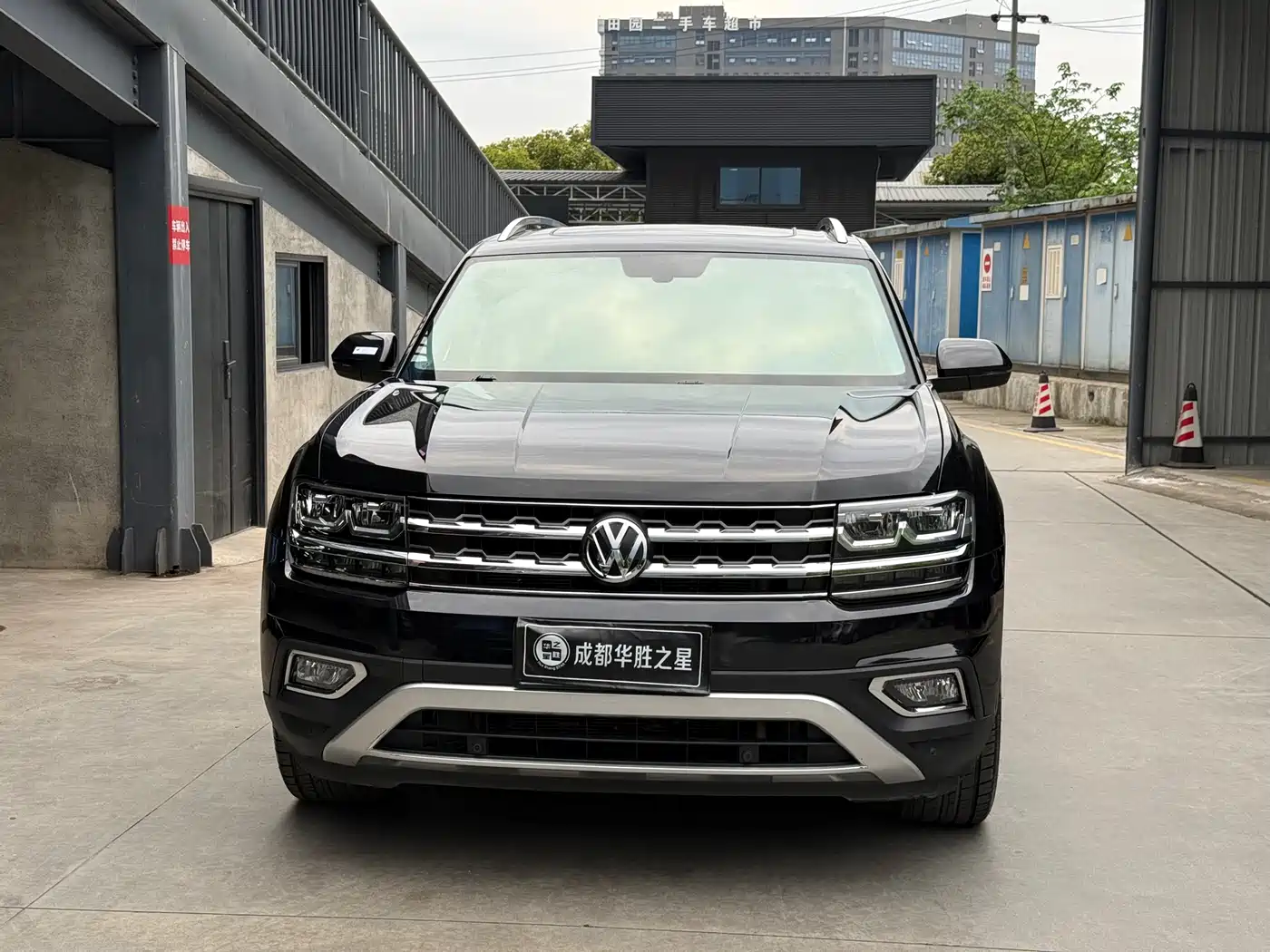 Volkswagen Teramont 2019 380TSI 4WD Luxury Edition China VI фото 2
