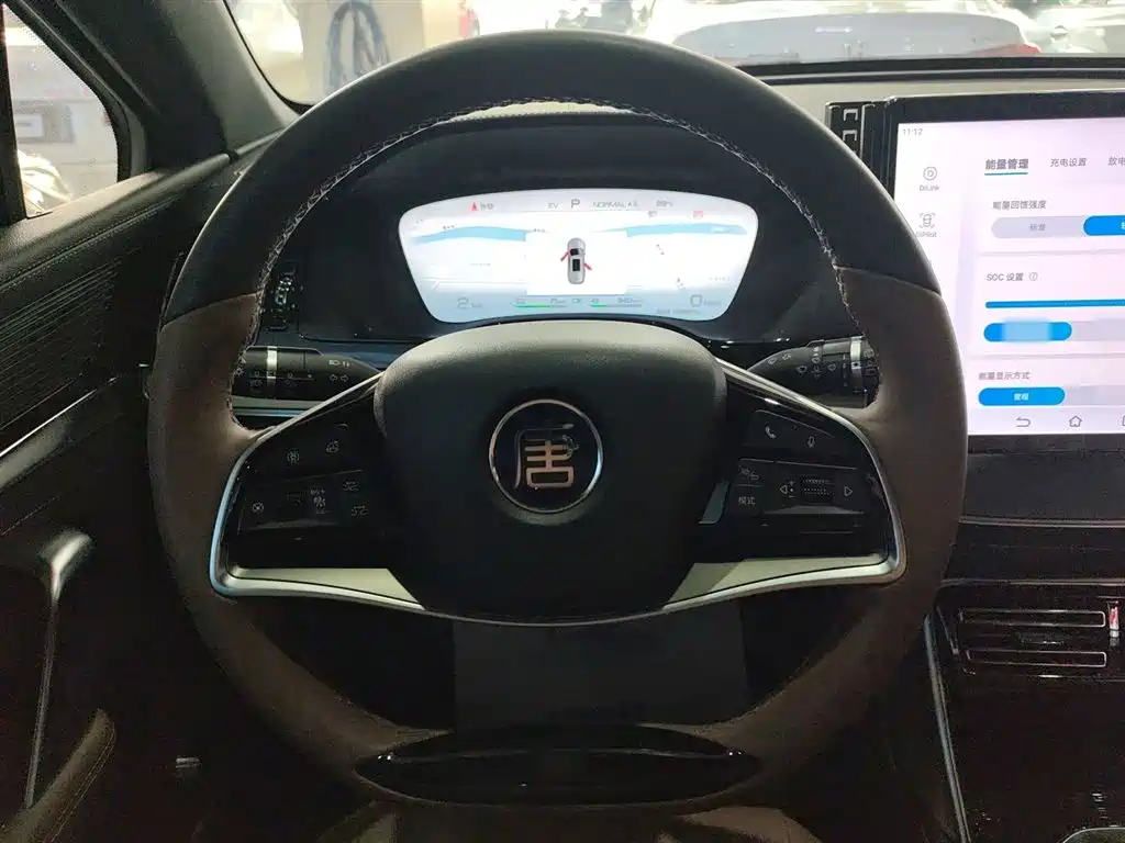 BYD Tang New Energy 2023 Model DM-i Champion Edition 112KM Deluxe фото 3