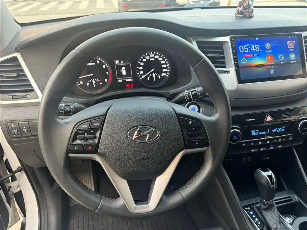 Hyundai Tucson 2015 1.6T Dual Clutch 2WD Smart фото 4