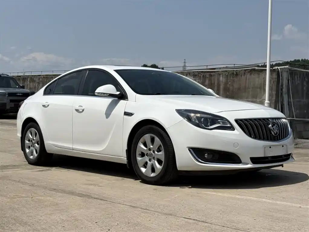 Buick Regal 2015 2.0L Elite Fashion Model фото 3