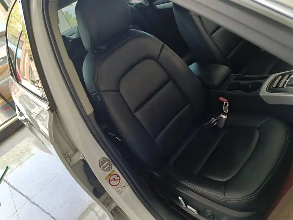 Фото 25 - Audi A4L