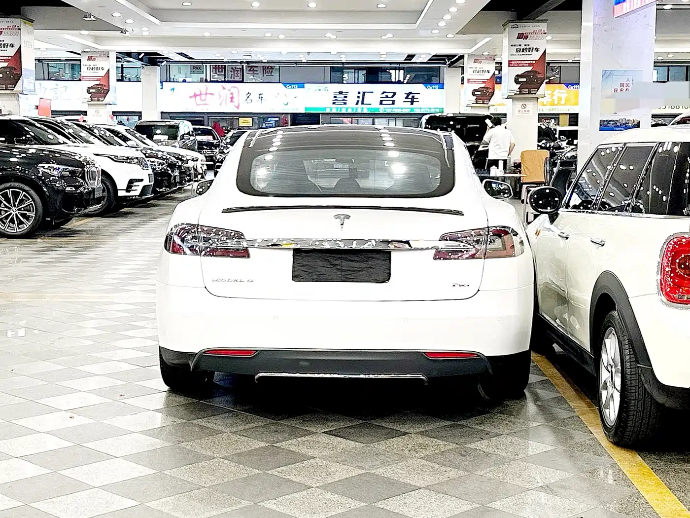 Tesla Model S 2015 2014 Model S P85