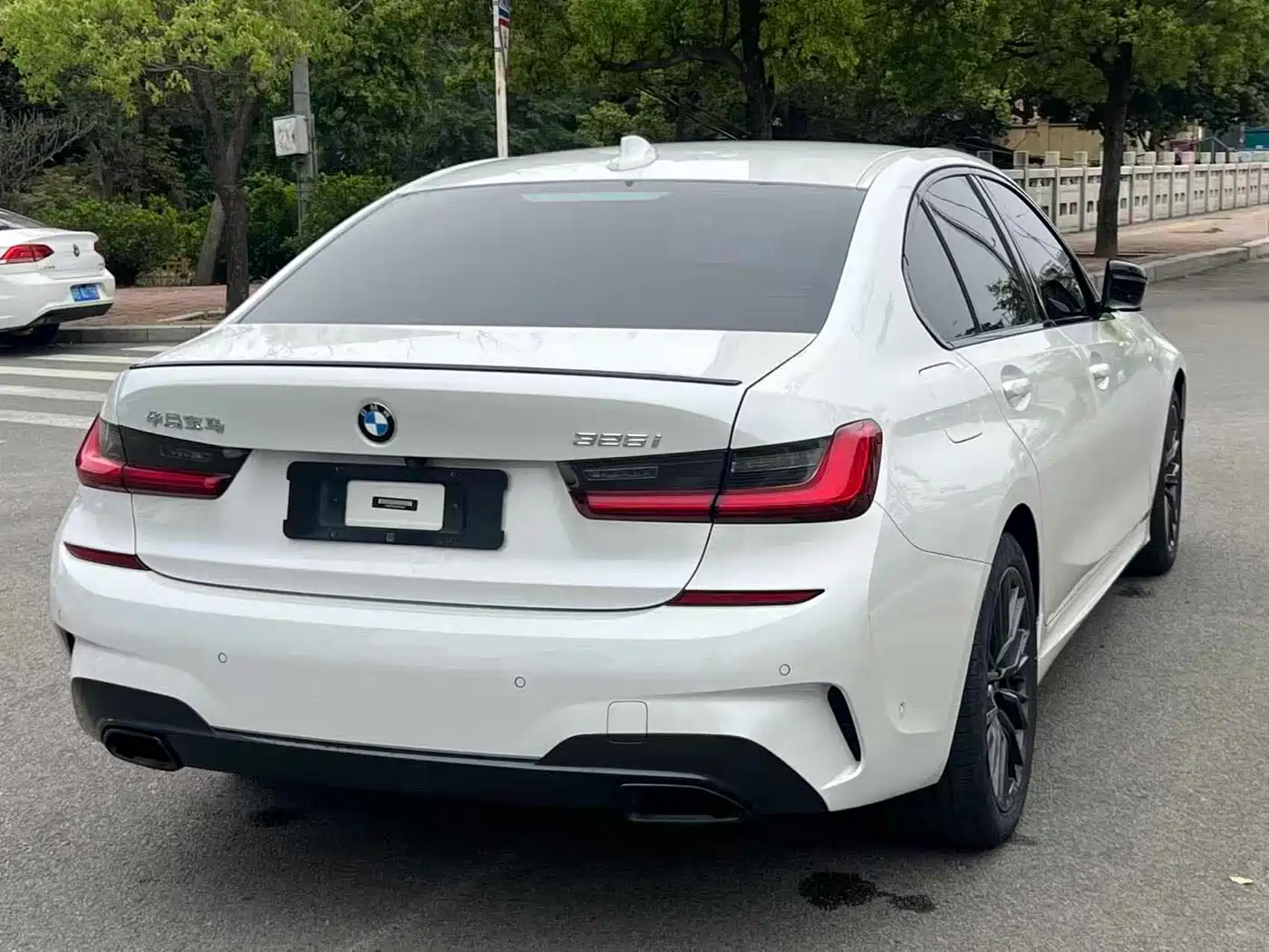 BMW 3 Series 2021 325i M Sport Night Edition фото 9