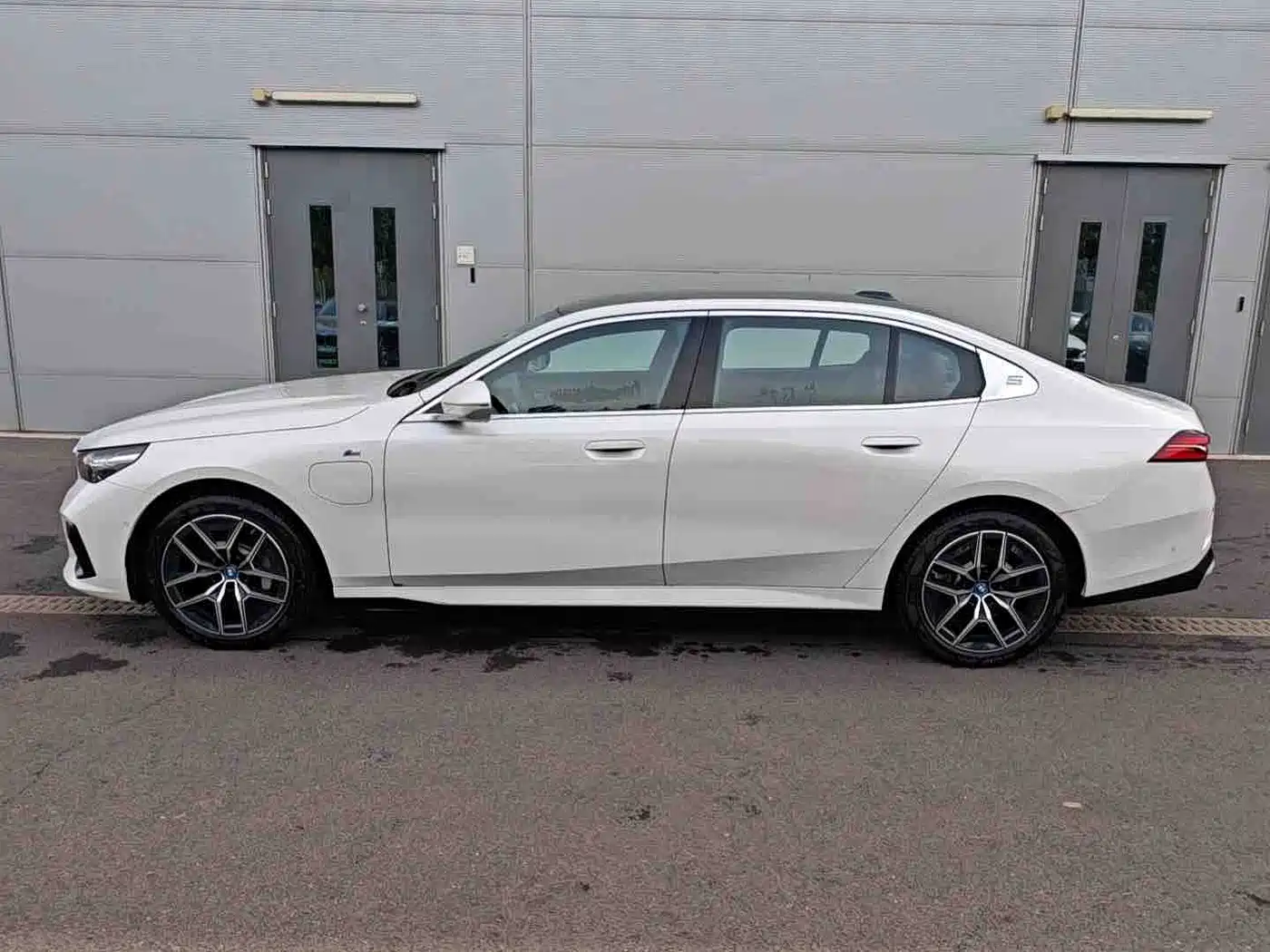 BMW i5 2026 2024 eDrive 35L M Sport Package