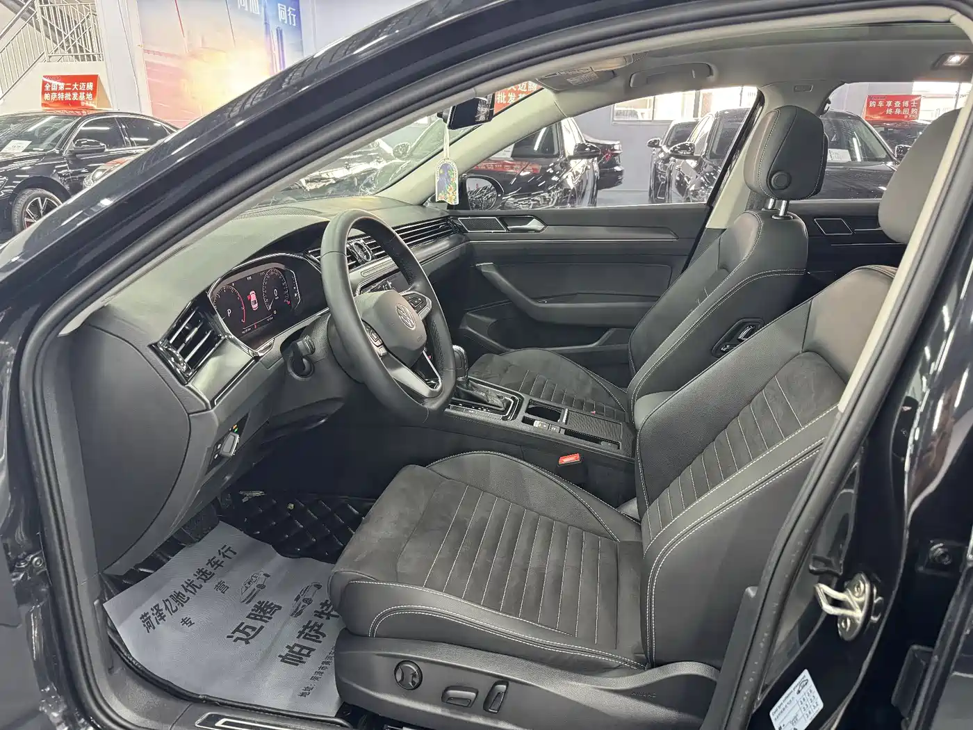 Volkswagen Magotan 2021 330TSI DSG 30th Anniversary Edition фото 9