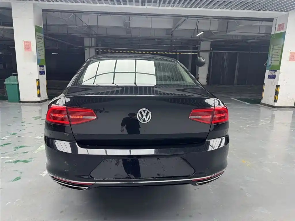 Volkswagen Magotan 2018 380TSI DSG Luxury фото 11