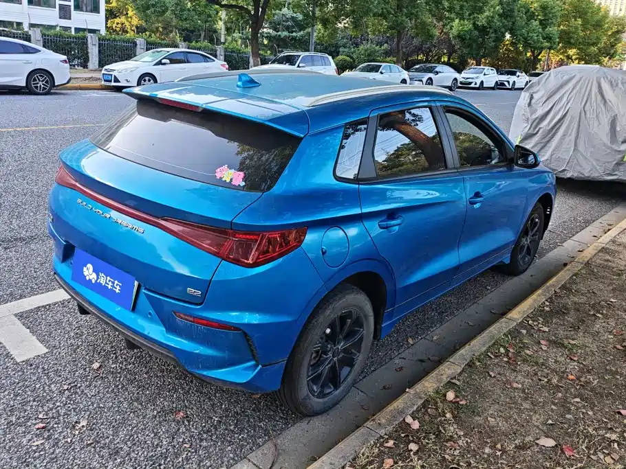 Фото 3 - BYD e2