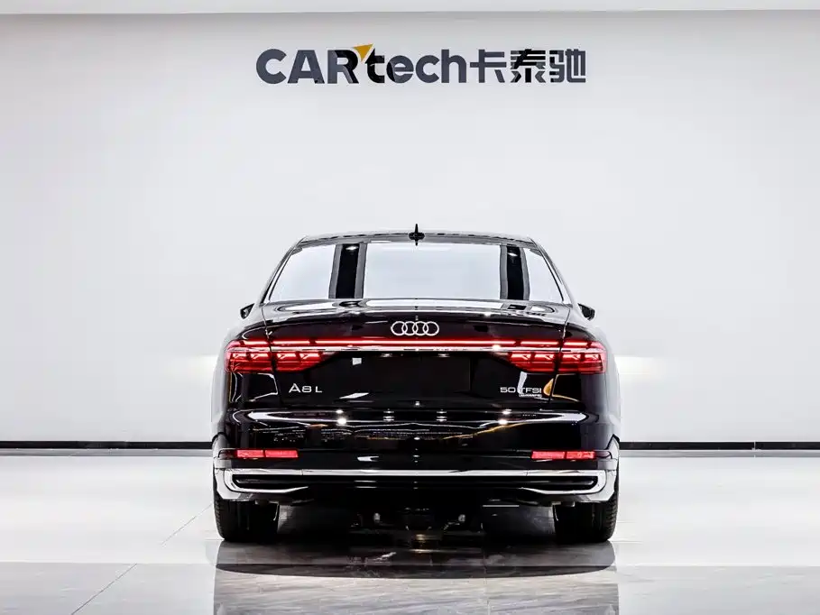 Фото 5 - Audi A8