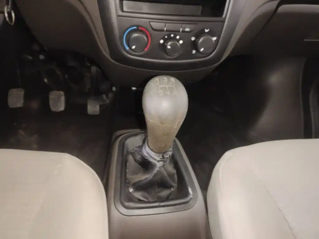 Wuling Motors Wuling Rongguang S 2022 2021 Model 1.2L Basic 7-Seater LSI