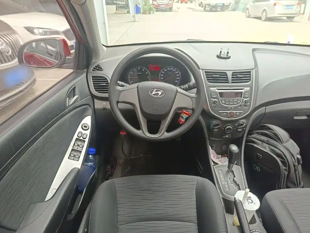 Hyundai Reina 2015 2014 Model 1.4L Automatic GLX