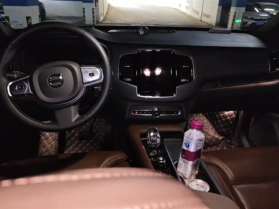 VOLVO XC90 PLUG IN HYBRID