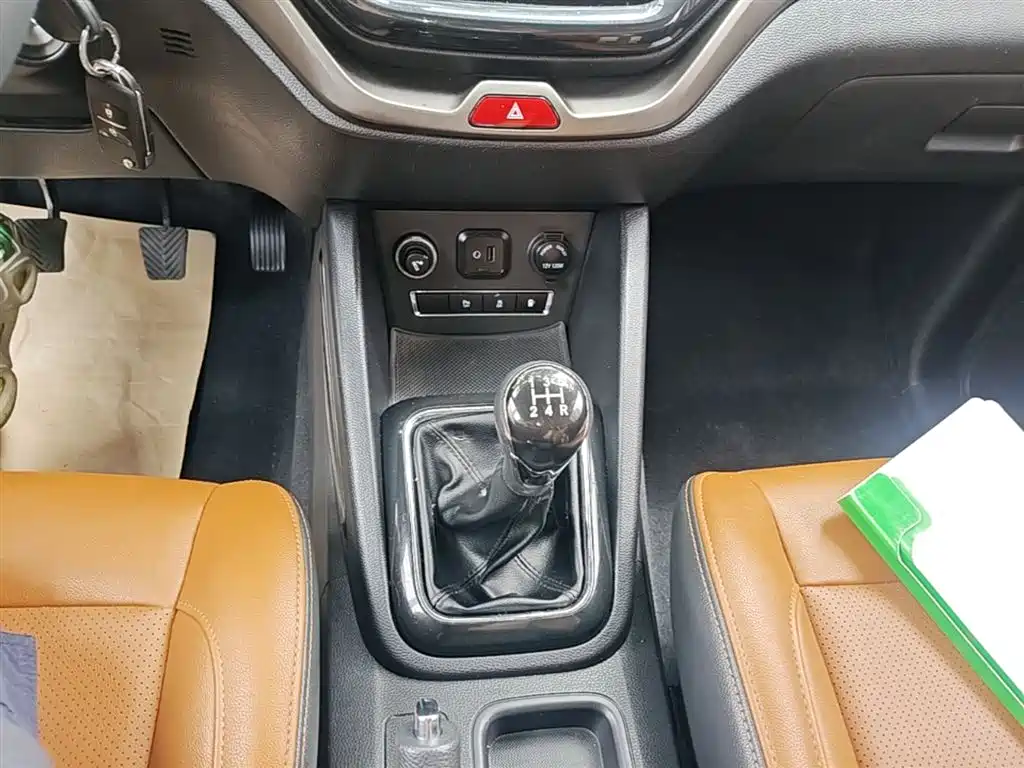 Changan Oshan Changan Oushang CX70 2016 2016 1.6L Manual Luxury