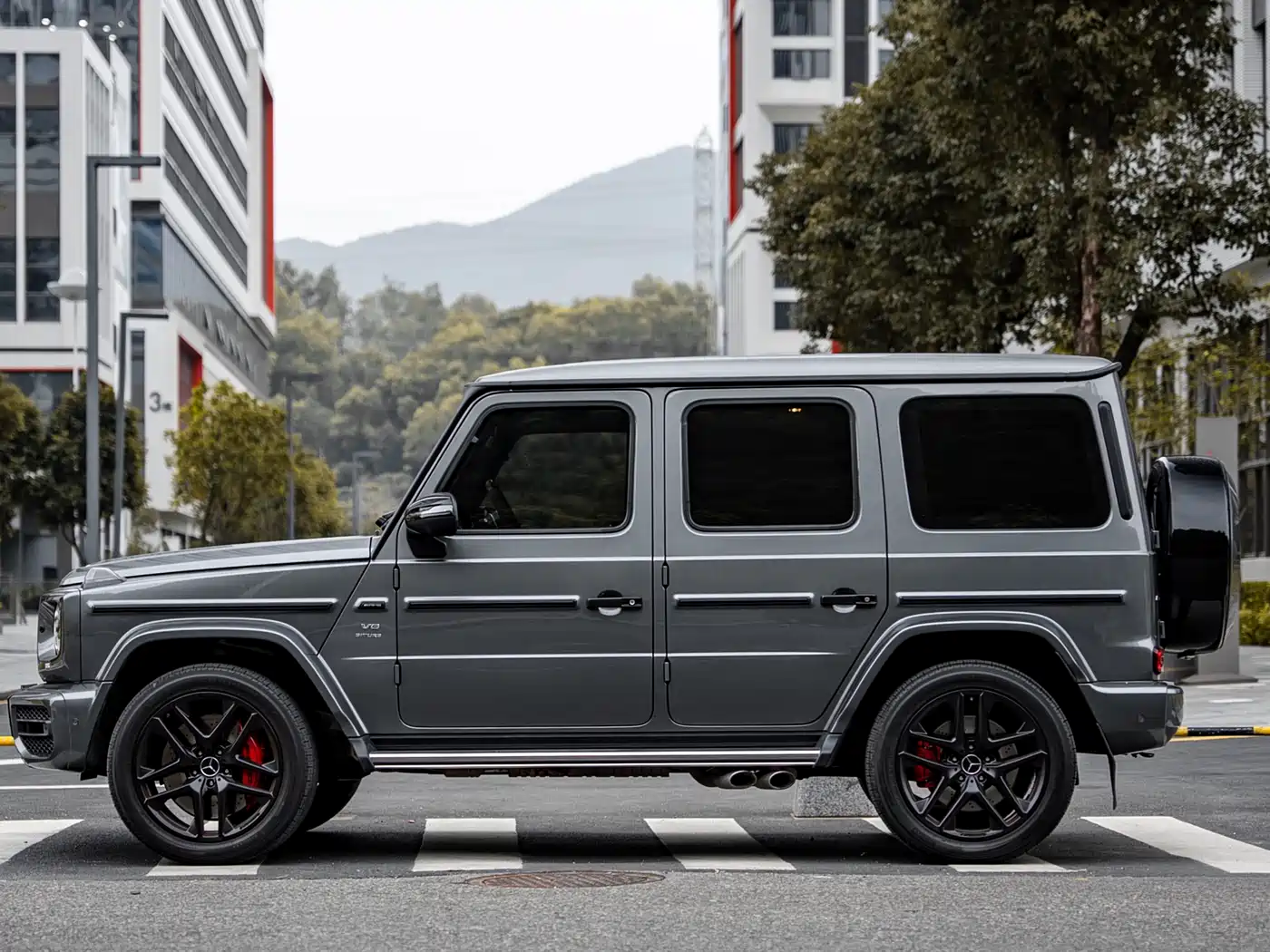 Mercedes-Benz G-Class AMG 2021 AMG G 63 фото 3