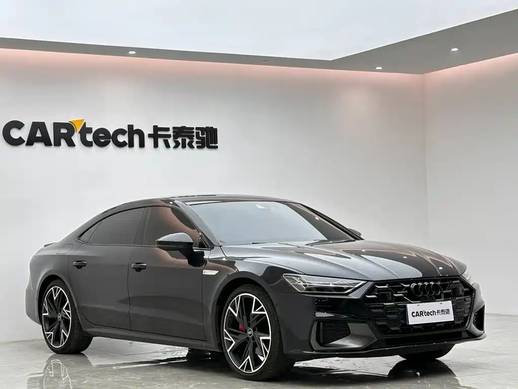 Фото 6 - Audi A7L