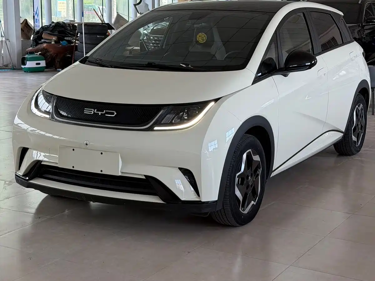 BYD Dolphin 2023