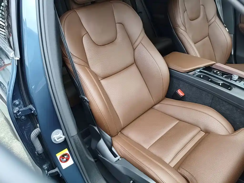 Volvo XC60 Plug-in Hybrid 2023 2024 T8 PHEV Long Range AWD Smart Elegance Luxury Edition