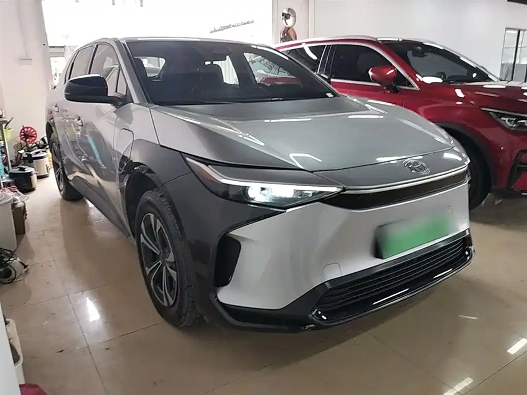 Toyota FAW Toyota bZ4X 2022 2WD Elite JOY Edition фото 4