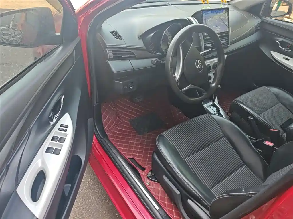 Toyota YARiS L Zhi Xuan 2015 1.5G Auto Sunroof Special Edition фото 12
